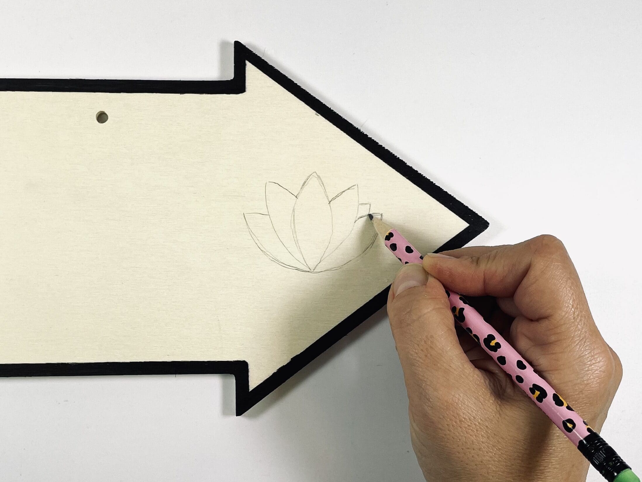 Pré-dessiner le lotus