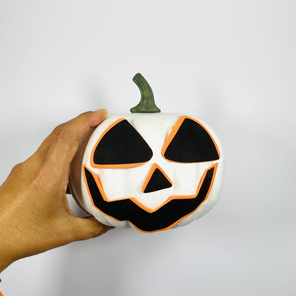 Sticker d'Halloween pour polystyrène et citrouille organique