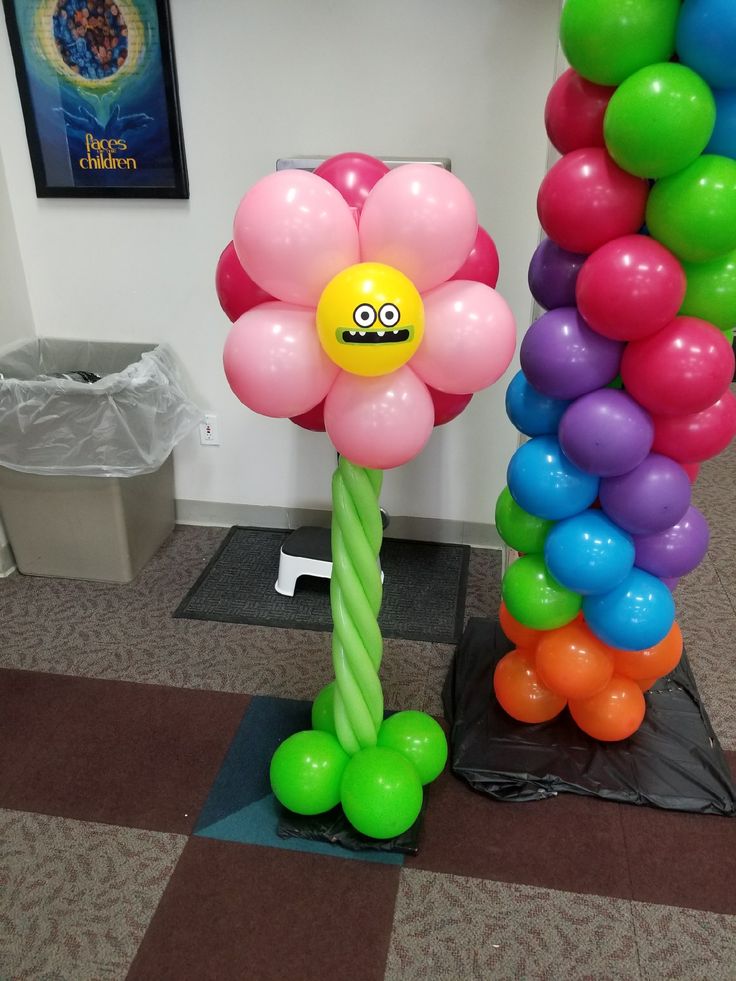 Jolie fleur en ballon les Trolls pour une goutée d'anniversaire