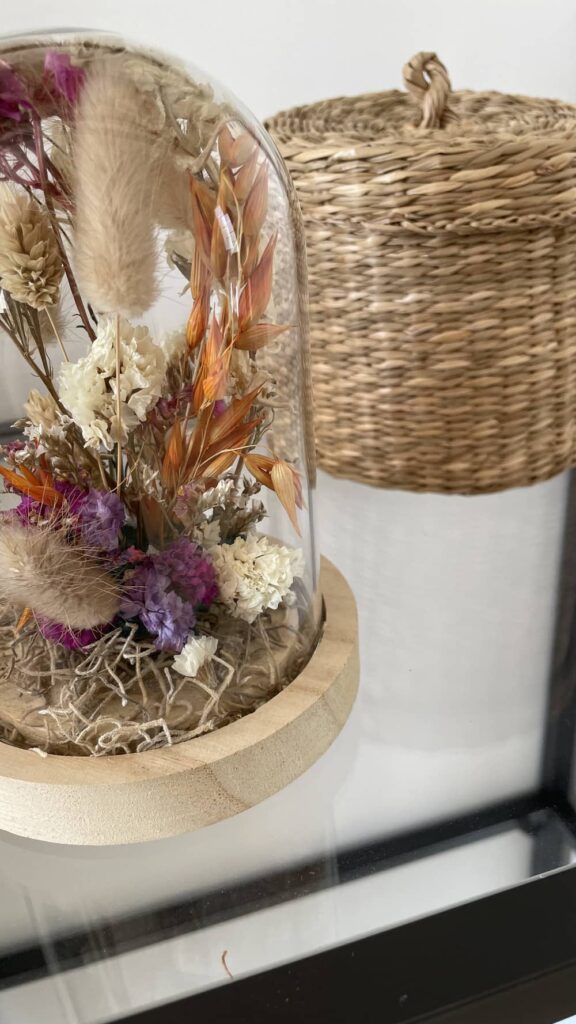 Inspiration 2 : composition en fleurs séchées sous cloche !