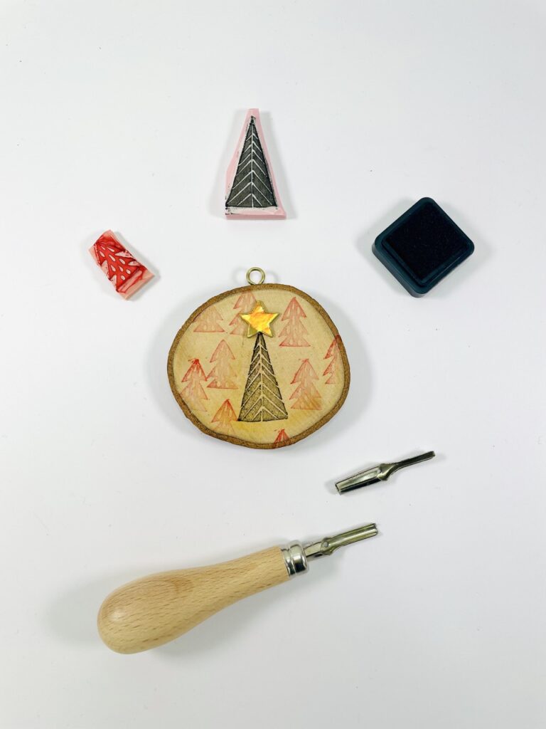 Linogravure - vertical - suspension sapins - Grande