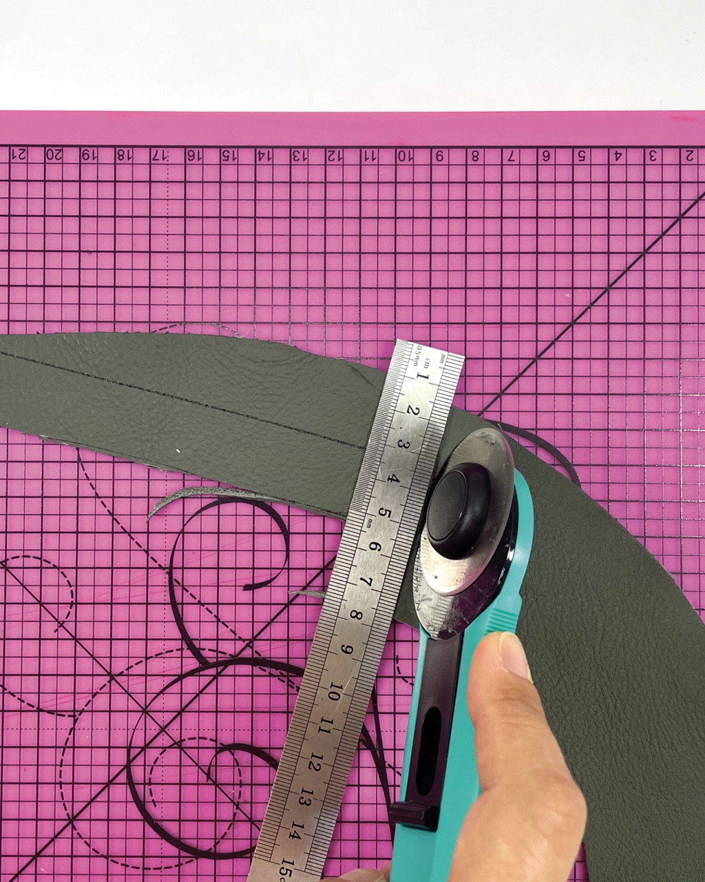 accessoires chutes de cuir : étape 3