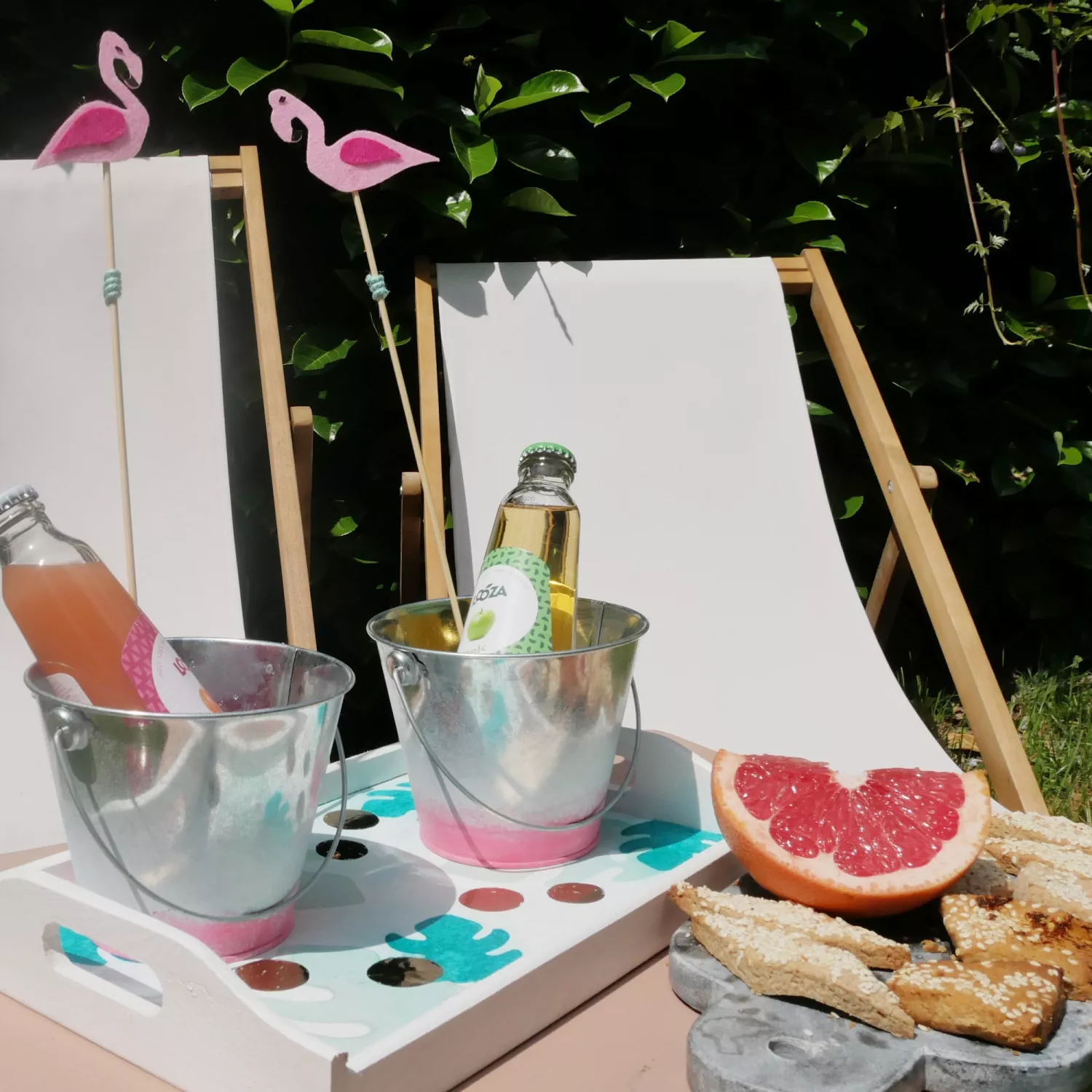 Seau en métal couleur zinc...