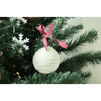 14090003 - 5414135160082 - Artémio - Boules plastique couleur blanche 3 à 8 cm 39 pièces