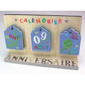 Calendrier perpétuel en bois 20 x 12,5 x 8 cm