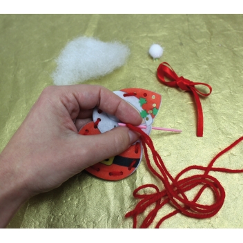 3705 - 3700443537053 - MegaCrea DIY - Décoration de Noel en feutrine Père Noël - 3