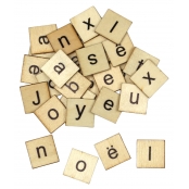 Lettres façon scrabble 2x2 cm 62 pièces