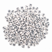 Perles lettres noir et blanc 0,7 x 0,3 cm 40 g