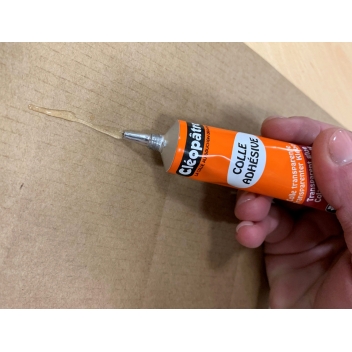 CE30 - 3134726000307 - Cléopâtre - Colle adhésive Gel Cléopatre en Tube Alu 30g - France