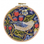Kit Broderie Point de Croix Le Voleur de Fraises