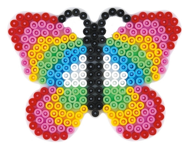 Broderie en forme de papillon avec broche de dorure à pampilles