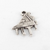 Breloque en métal Piano 19mm Argenté 10 pièces